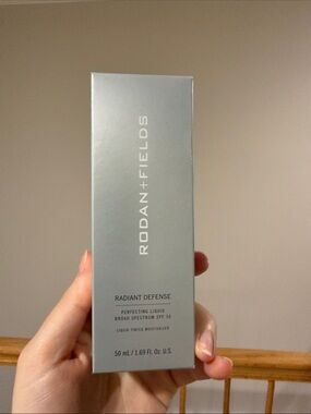 Rodan + Fields Radiant Defense SPF 30 Tinted Moisturizer - Shell